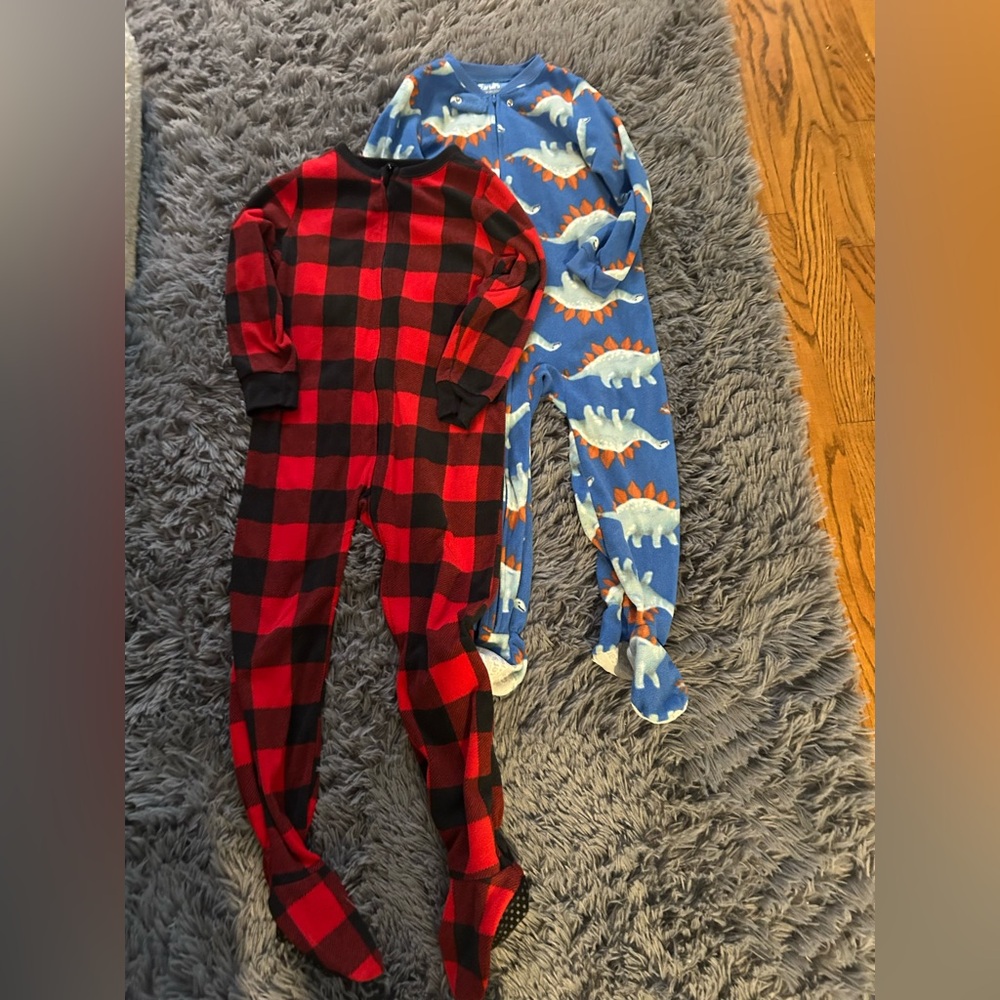 Set of two pairs footed pajamas